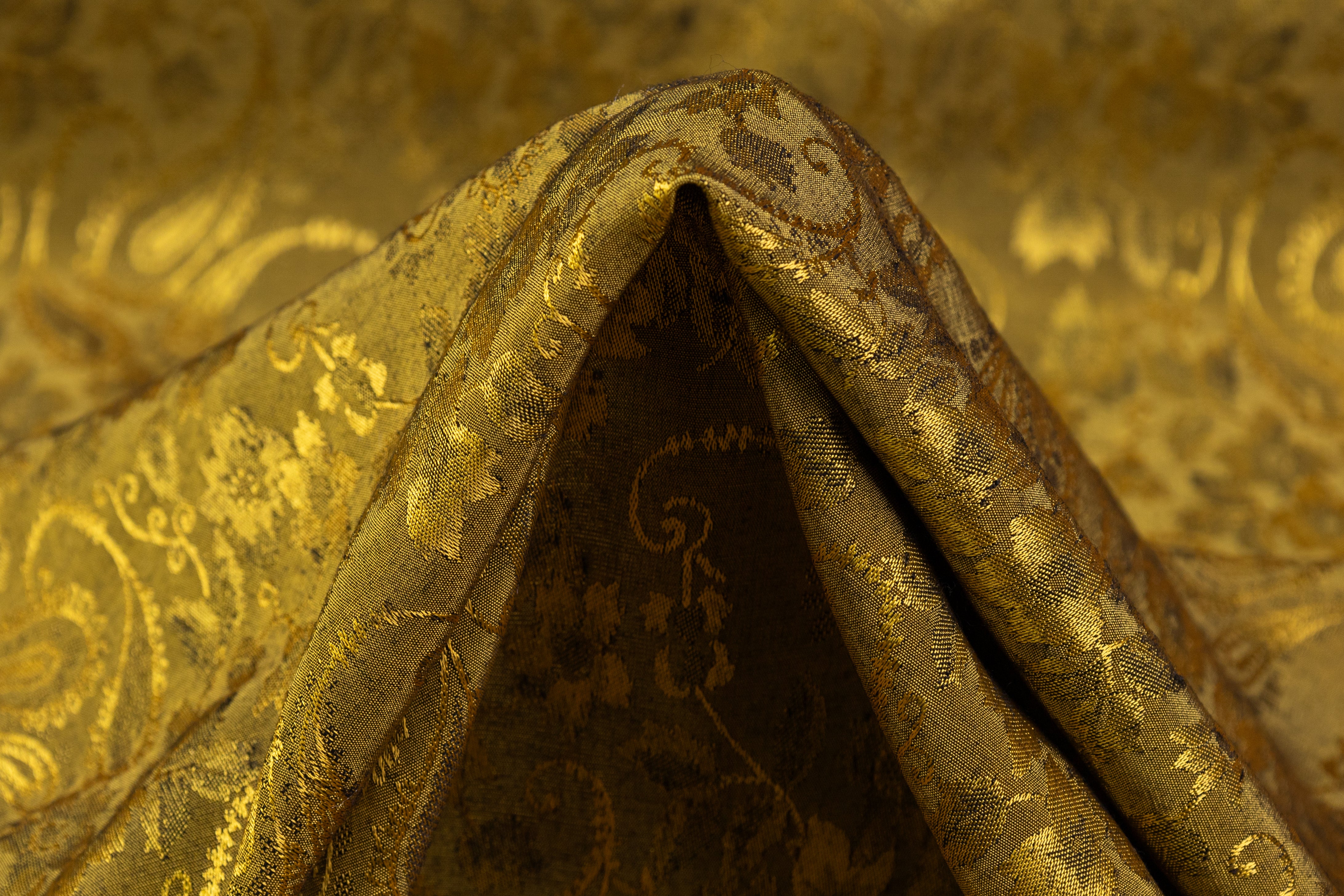 Paisley Italian Viscose Jacquard - Antique Gold