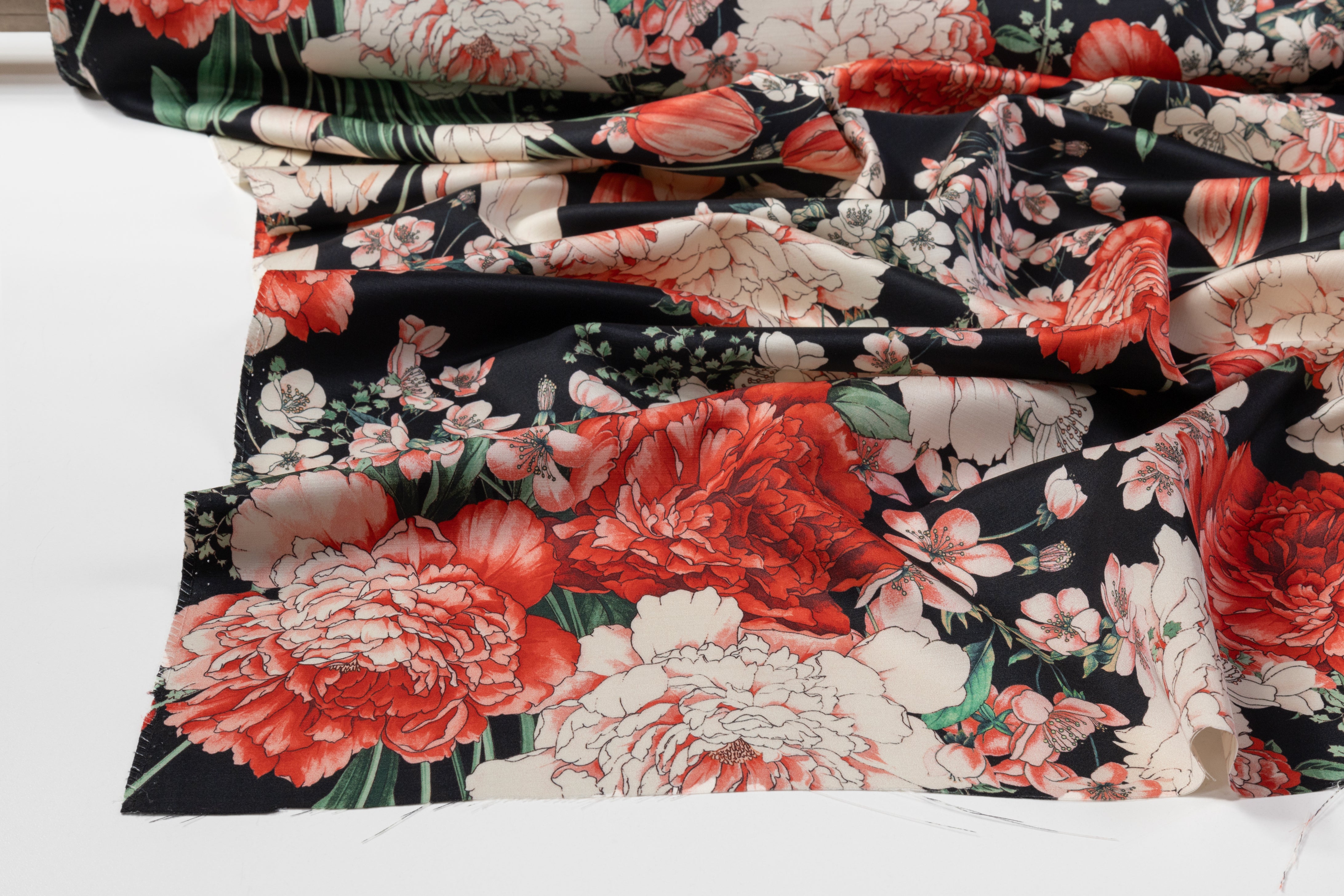 Emanuel Ungaro - Silk and Wool Satin - Black / Red