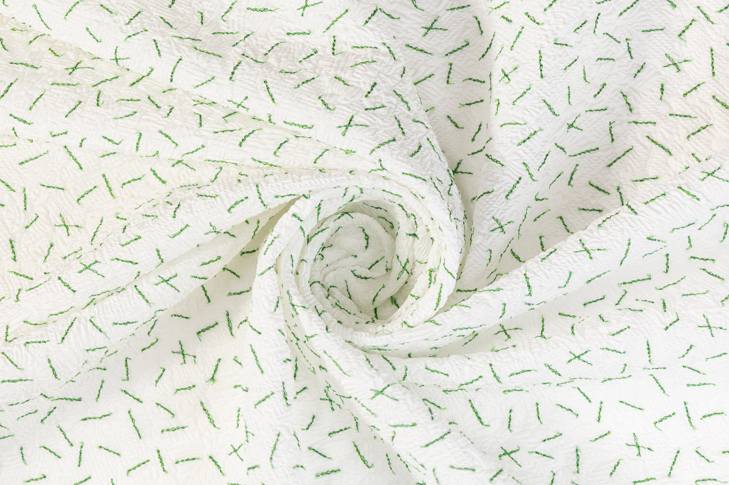 Crinkled and Embroidered Silk - White / Green