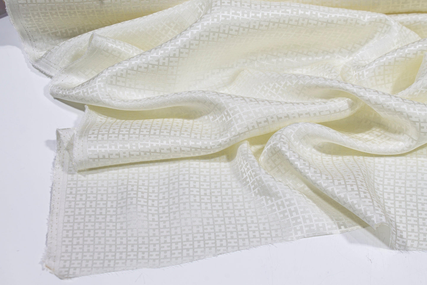 Lightweight Silk Jacquard - Ivory - Prime Fabrics