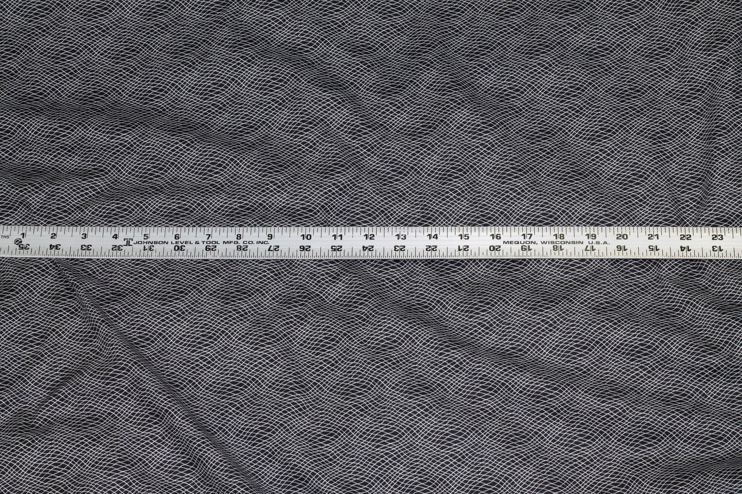 Black and White Wavy Italian Cotton - Prime Fabrics