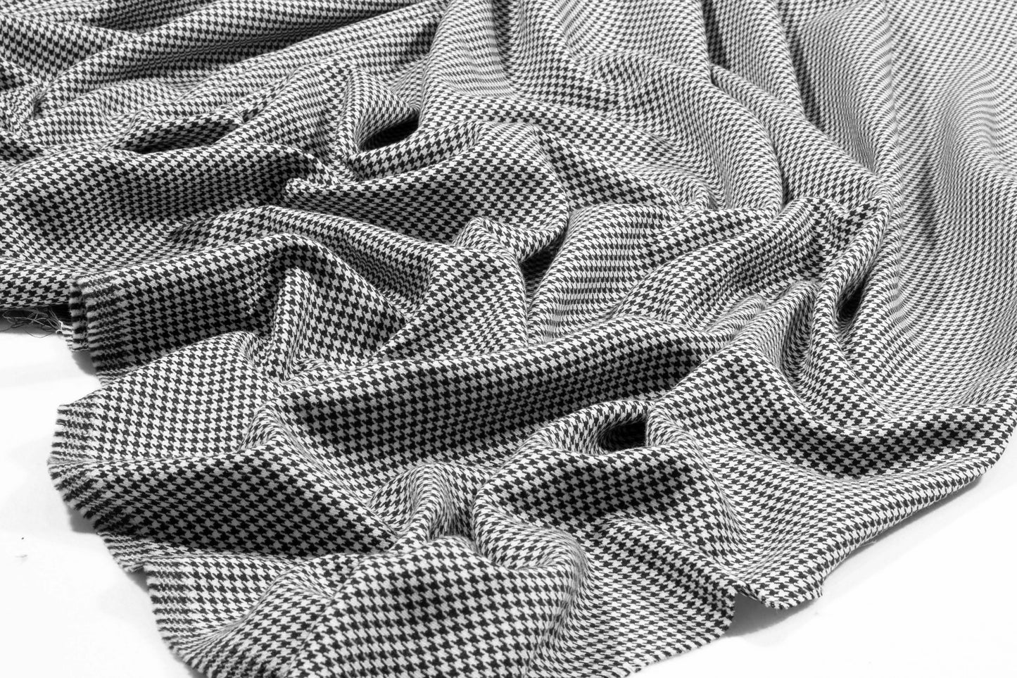 Off White and Black Houndstooth Italian Wool Suiting - Prime Fabrics