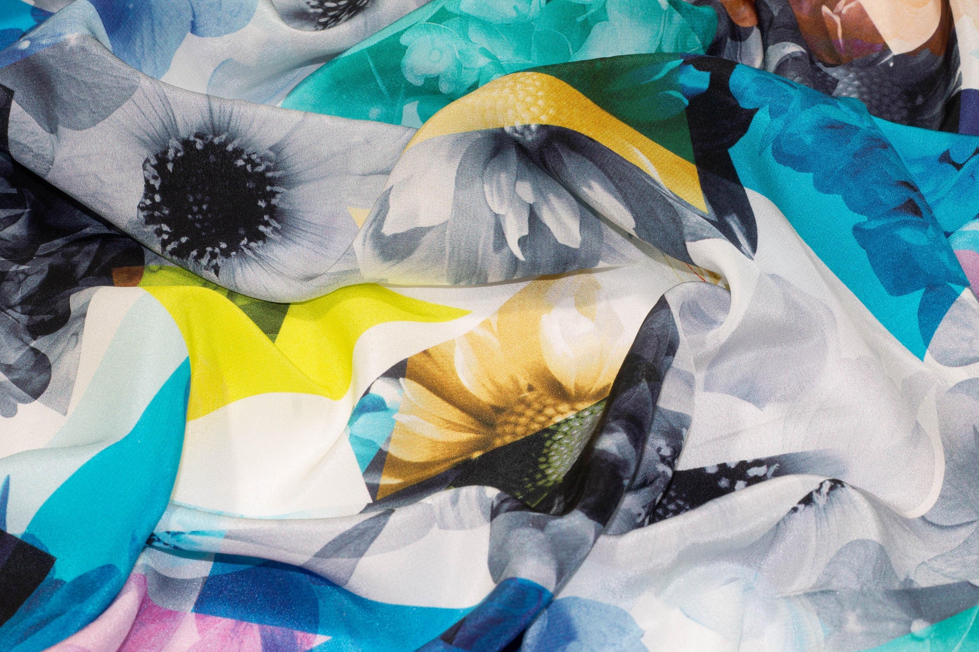 Watercolor Photographic Floral Silk Crepe De Chine - Prime Fabrics