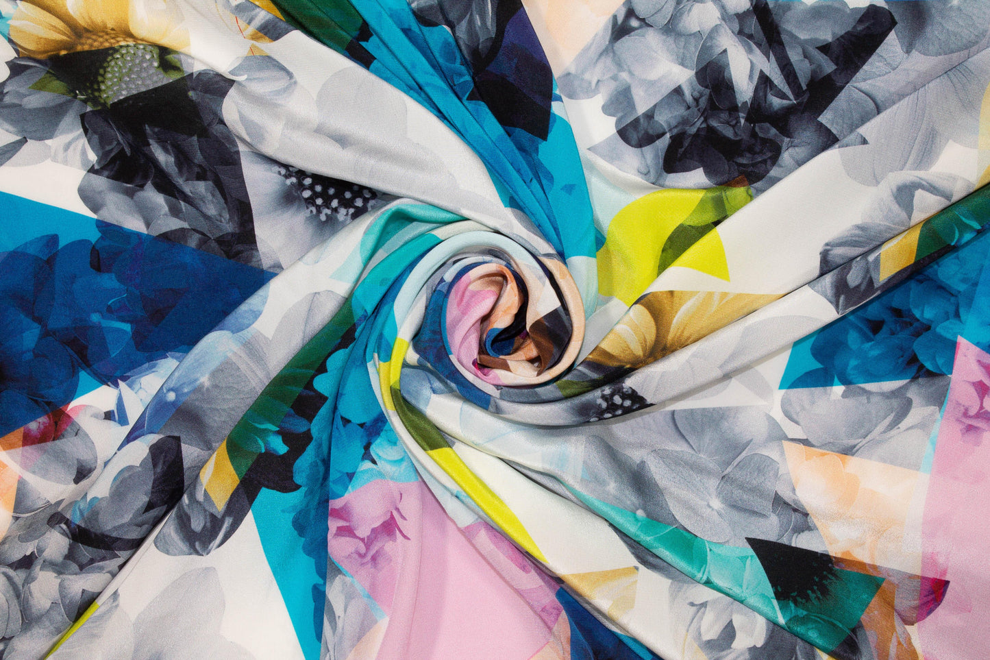 Watercolor Photographic Floral Silk Crepe De Chine - Prime Fabrics