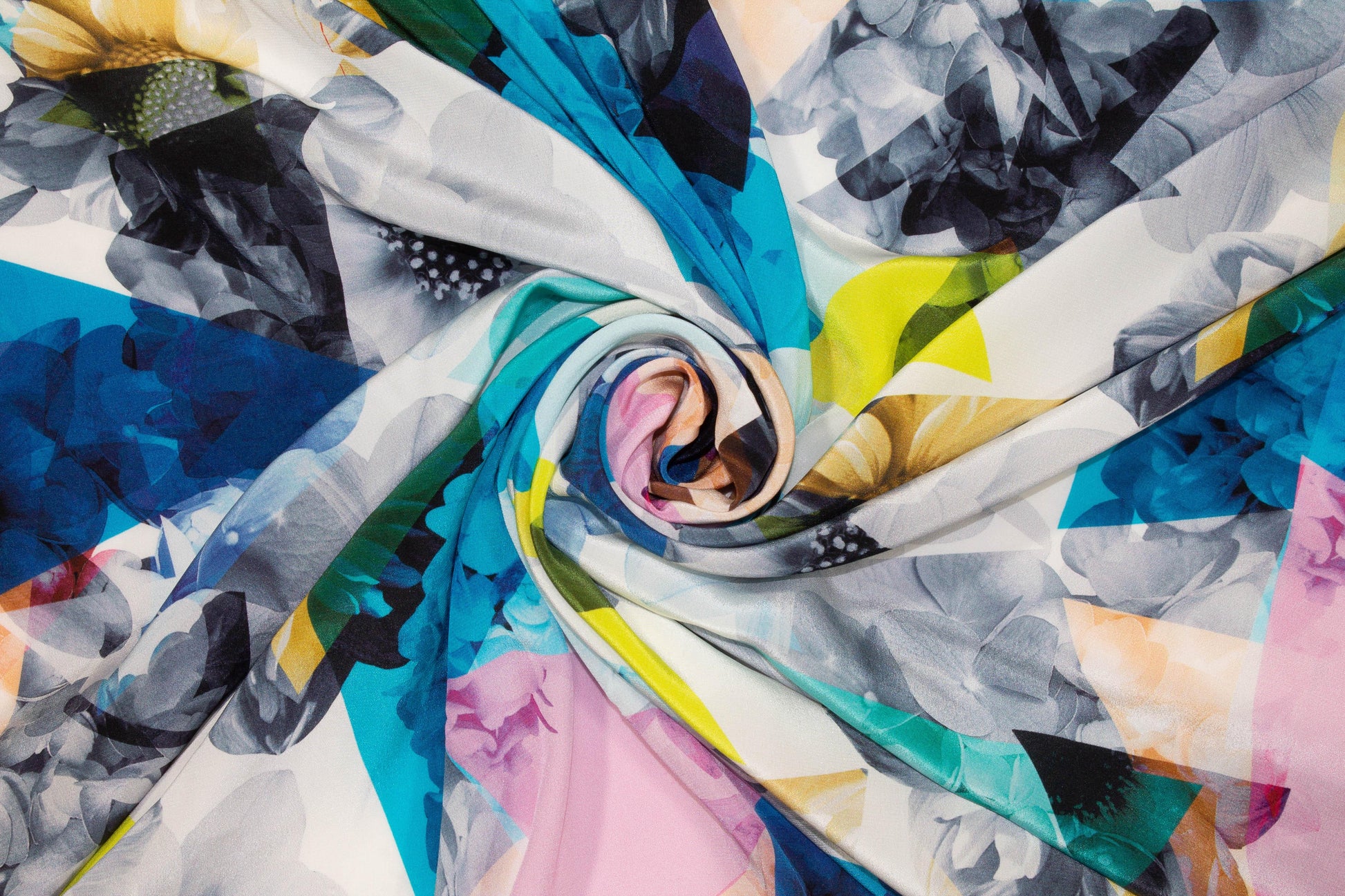 Watercolor Photographic Floral Silk Crepe De Chine - Prime Fabrics