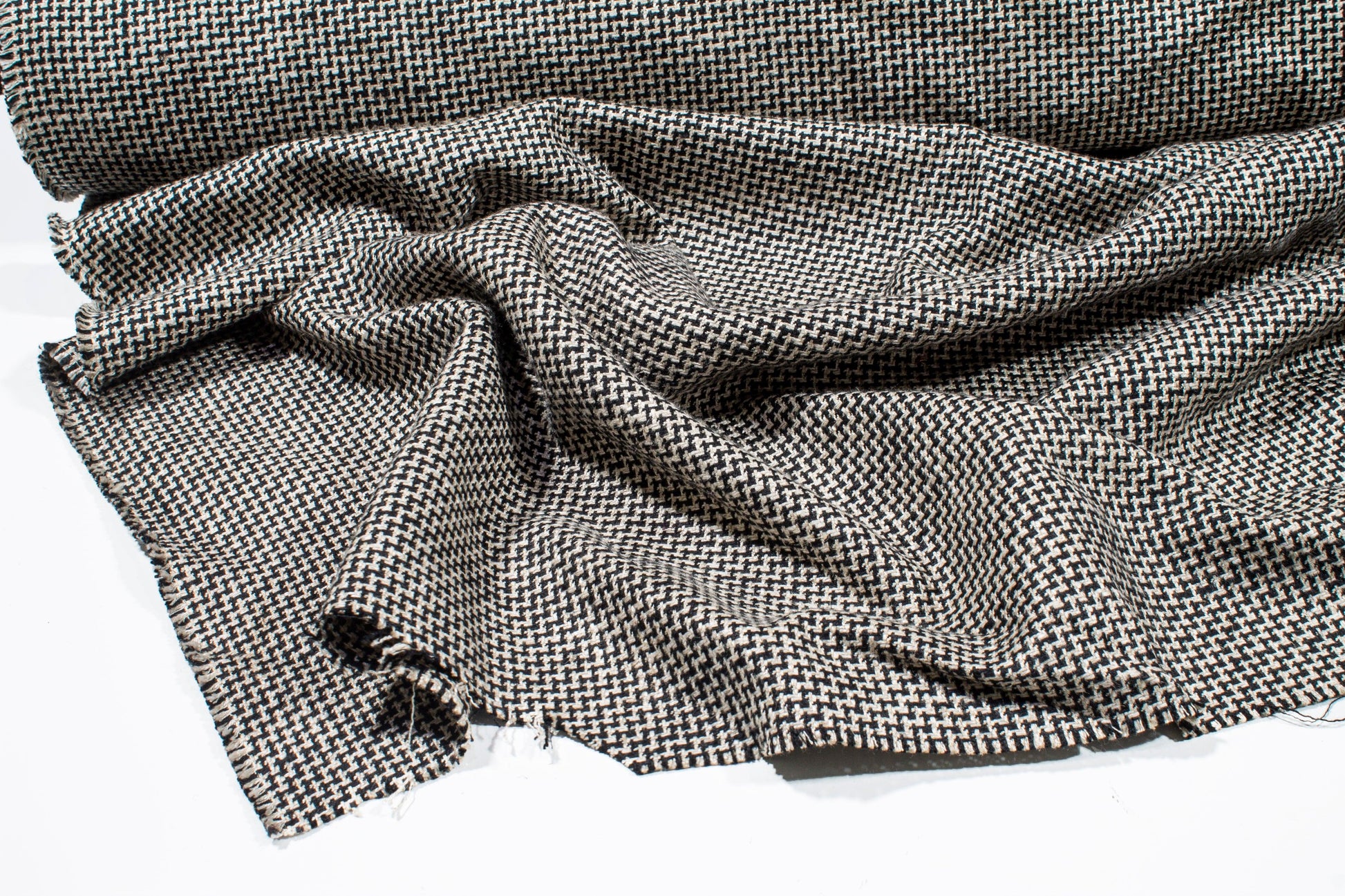 Black and Off White Linen Tweed - Prime Fabrics